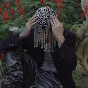 少妇做爰喜欢又大又粗
