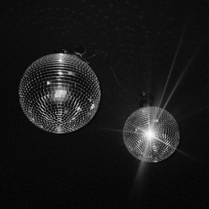 少妇做爰喜欢又大又粗
